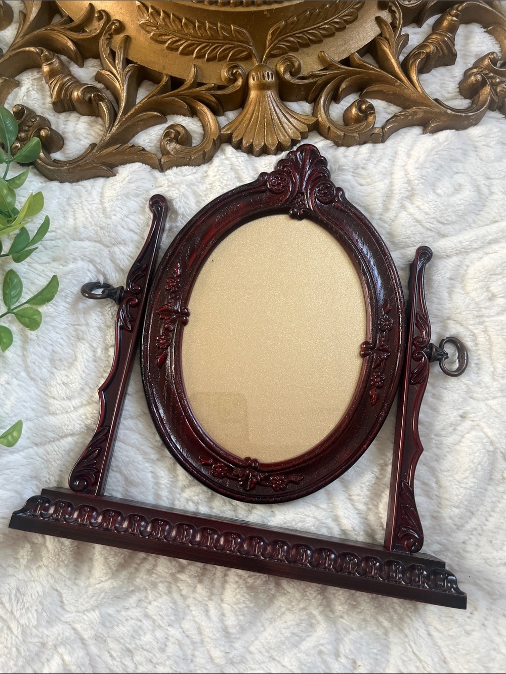 Vintage Ornate Oval Photo Frame